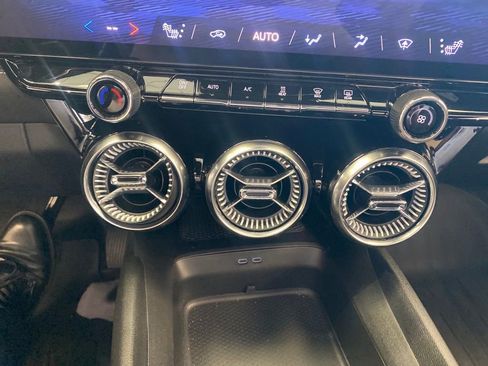 Used 2024 Chevrolet Blazer EV LT AWD/4WD image 21