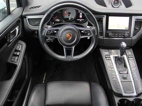 Used 2017 Porsche Macan S AWD/4WD image 2