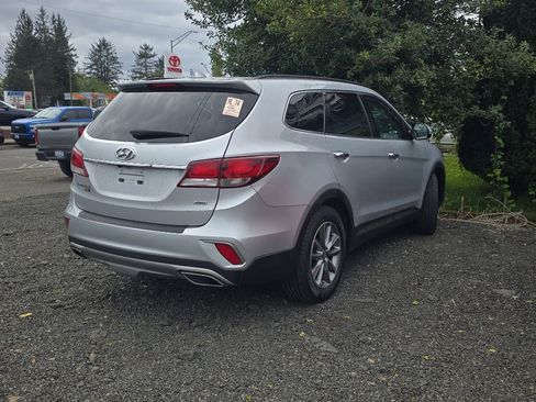 Used 2019 Hyundai Santa Fe XL SE AWD/4WD image 2
