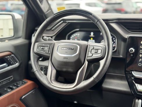 Used 2025 GMC Sierra 1500 Denali Ultimate AWD/4WD image 13