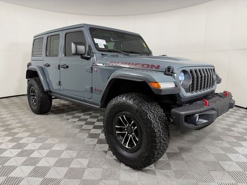 Used 2024 Jeep Wrangler Unlimited Rubicon AWD/4WD image 6