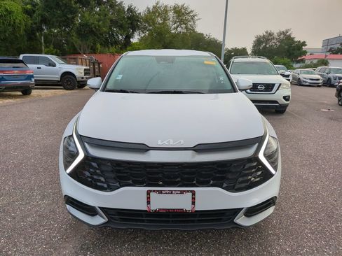 Used 2025 Kia Sportage EX FWD image 5