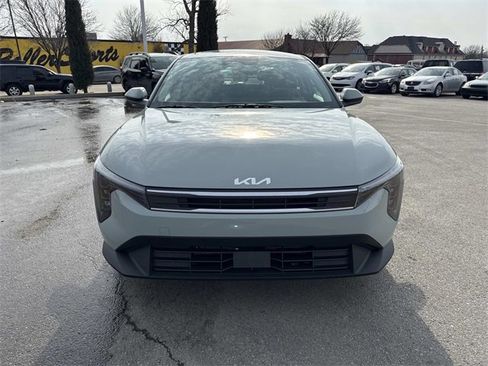 New 2026 Kia K4 LXS image 8