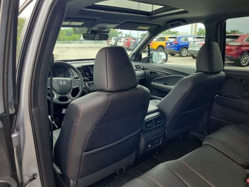 Certified 2024 Honda Passport TrailSport image 12