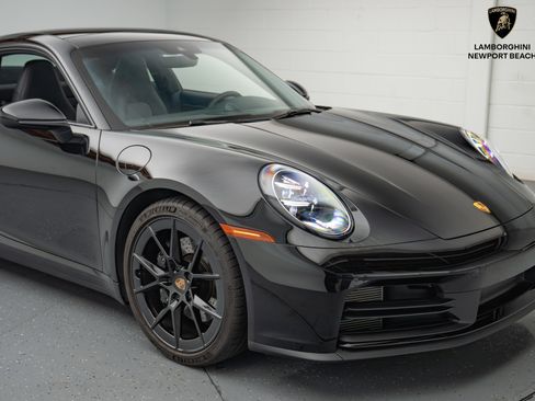 Used 2025 Porsche 911 Carrera image 2