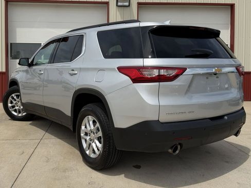 Used 2020 Chevrolet Traverse LT w/ Driver Confidence II Package AWD/4WD image 28