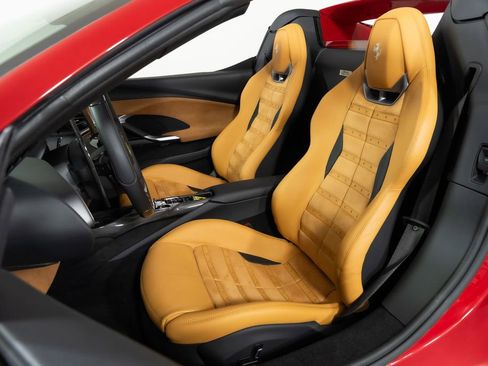 Used 2025 Ferrari 296 GTS RWD image 5