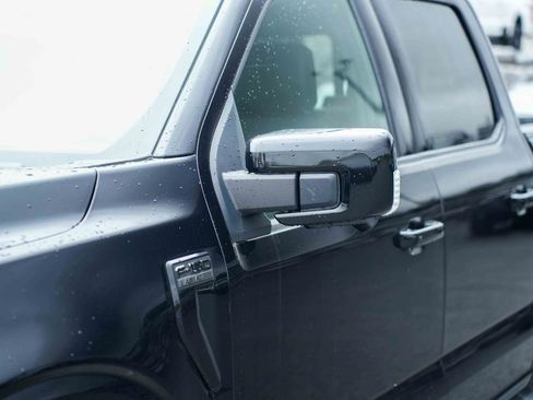 Used 2025 Ford F150 Lariat w/ Equipment Group 502A High AWD/4WD image 10