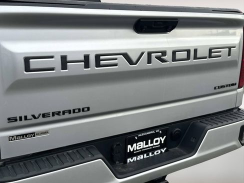 Used 2022 Chevrolet Silverado 1500 Custom image 7