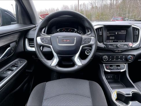 Used 2024 GMC Terrain SLE AWD/4WD image 6