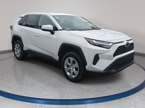Used 2024 Toyota RAV4 LE FWD image 3
