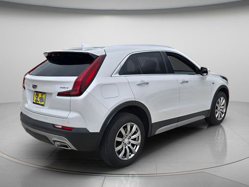 Used 2022 Cadillac XT4 Premium Luxury w/ Enhanced Visibility Package FWD image 7