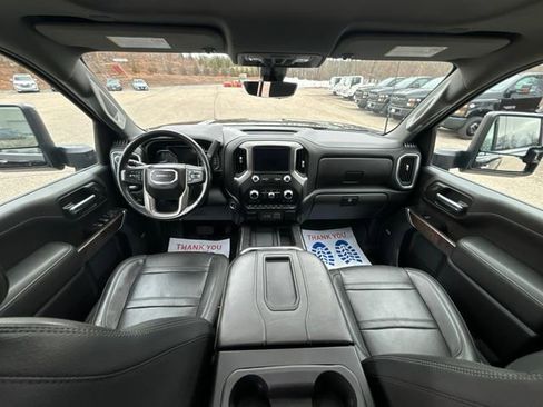 Used 2022 GMC Sierra 3500 Denali w/ Denali Ultimate Package AWD/4WD image 27