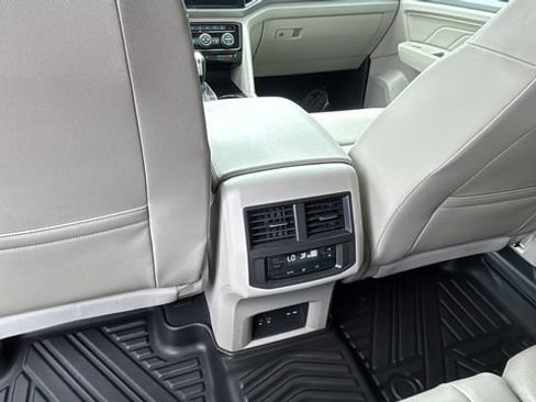 Used 2023 Volkswagen Atlas SE AWD/4WD image 20