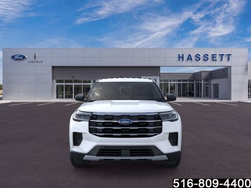 Used 2025 Ford Explorer Active AWD/4WD image 7