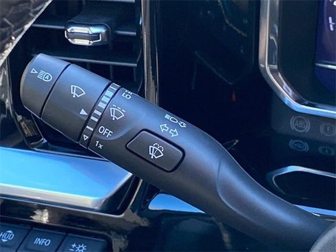 Used 2022 Chevrolet Silverado 1500 LTZ w/ LTZ Premium Package image 22