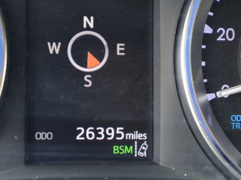 Used 2019 Toyota Highlander Limited image 2