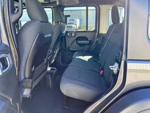 Used 2024 Jeep Wrangler Unlimited Rubicon image 7