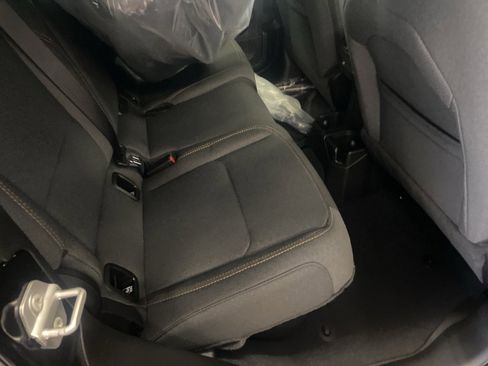 New 2025 Jeep Gladiator Sport image 19