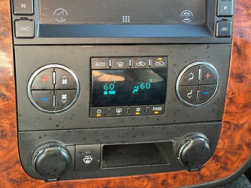 Used 2008 Chevrolet Silverado 2500 LTZ w/ Suspension Package, Off-Road image 20