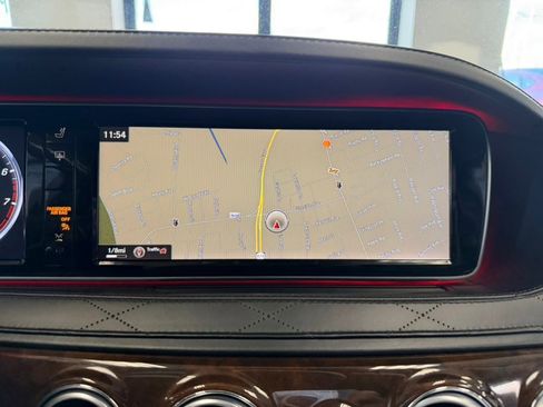 Used 2016 Mercedes-Benz Maybach S 600 image 25