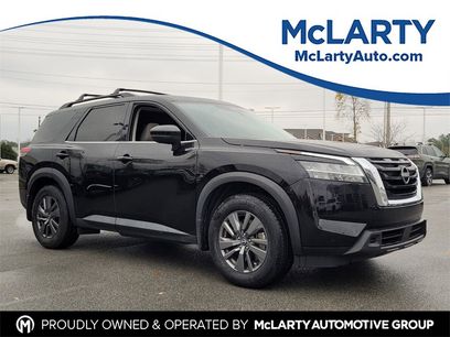 Used 2022 Nissan Pathfinder SV w/ SV Premium Package