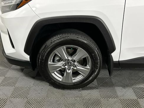 Used 2024 Toyota RAV4 XLE w/ Convenience Package image 11
