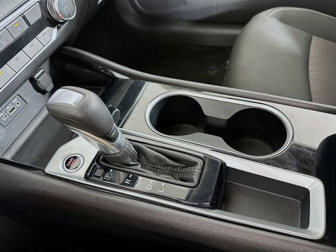 Used 2024 Nissan Altima 2.5 SV image 24