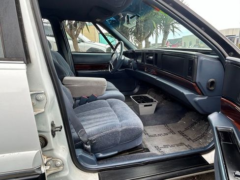 Used 1999 Buick Le Sabre Custom FWD image 20