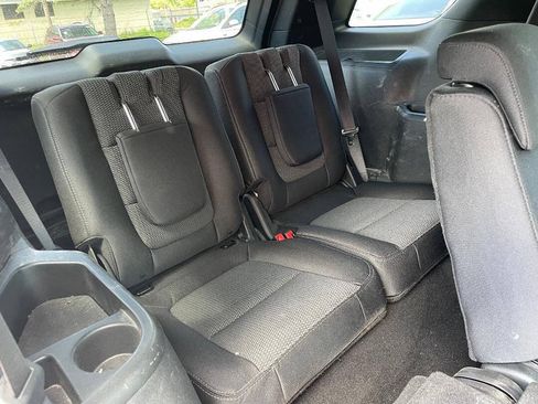 Used 2019 Ford Explorer XLT AWD/4WD image 14