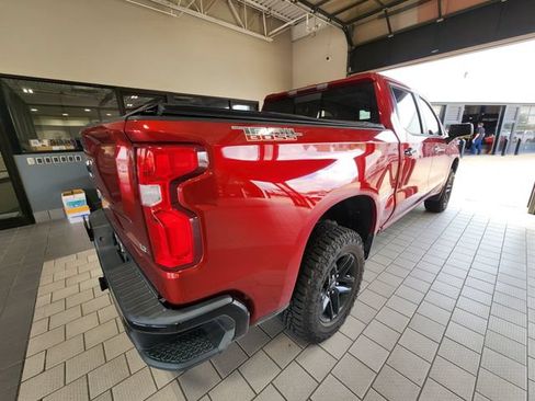Used 2021 Chevrolet Silverado 1500 LT Trail Boss w/ Convenience Package II AWD/4WD image 4