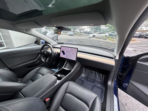 Used 2018 Tesla Model 3 Long Range AWD/4WD image 10