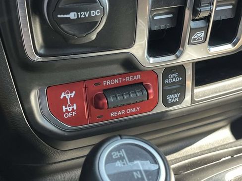 Used 2021 Jeep Wrangler Unlimited Rubicon AWD/4WD image 32