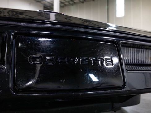 Used 1990 Chevrolet Corvette Coupe RWD image 22