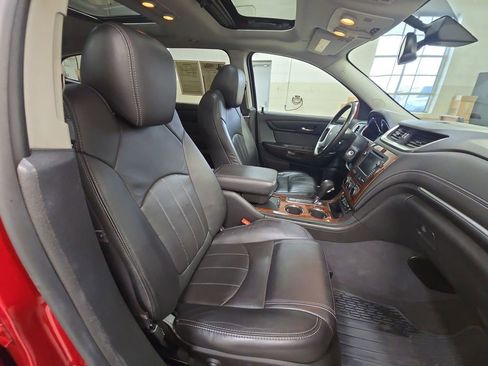 Used 2014 Chevrolet Traverse LTZ AWD/4WD image 37