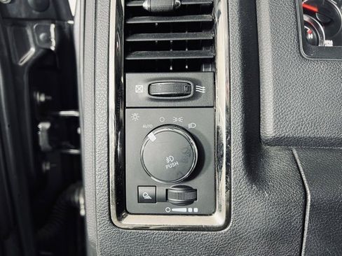 Used 2018 RAM 1500 Sport w/ Sport Premium Group image 19