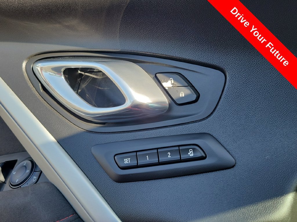 Used 2017 Chevrolet Camaro ZL1 RWD image 18