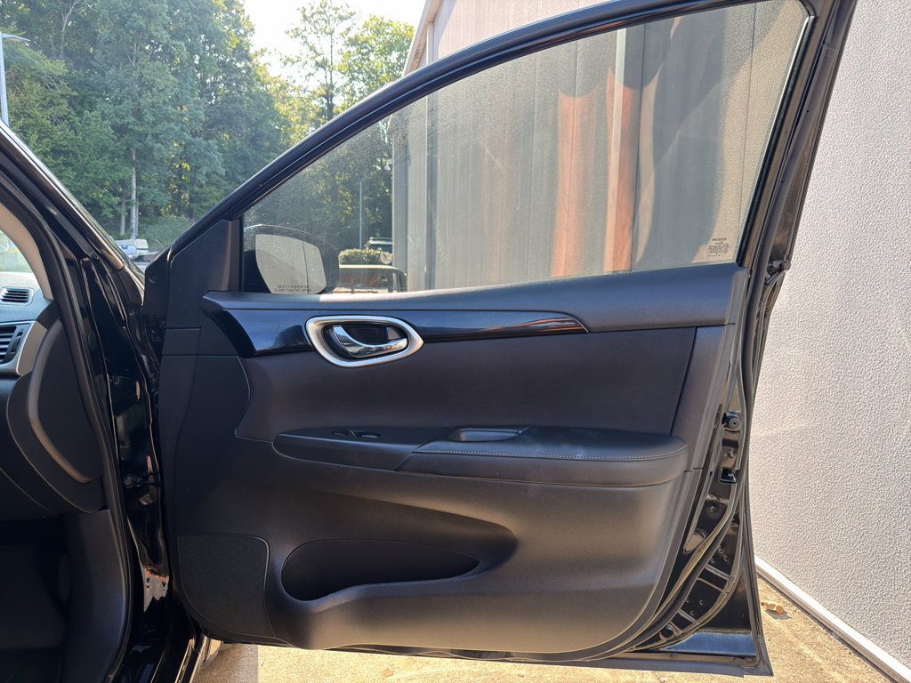 Used 2016 Nissan Sentra SV FWD image 21