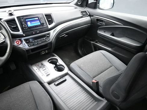 Used 2019 Honda Passport Sport image 10