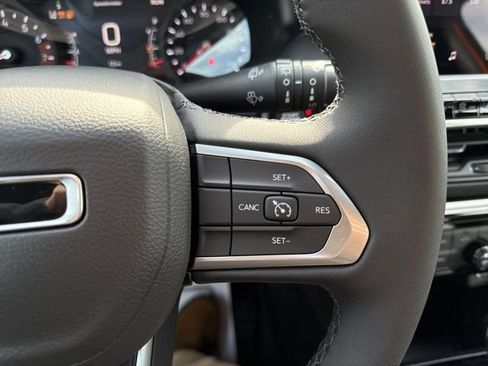 New 2026 Jeep Compass Latitude AWD/4WD image 33