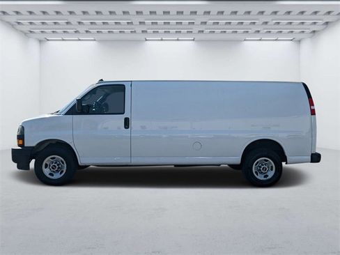 Used 2023 GMC Savana 2500 Extended w/ Driver Convenience Package image 6
