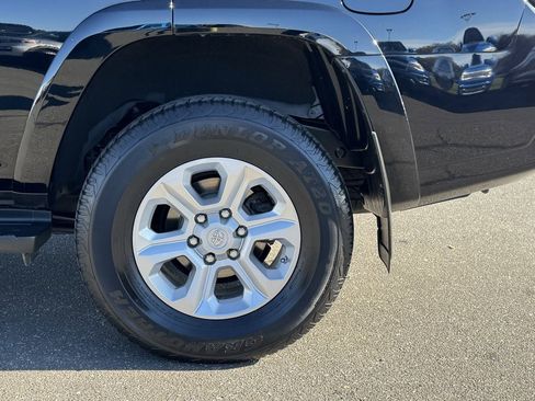Used 2020 Toyota 4Runner SR5 image 37