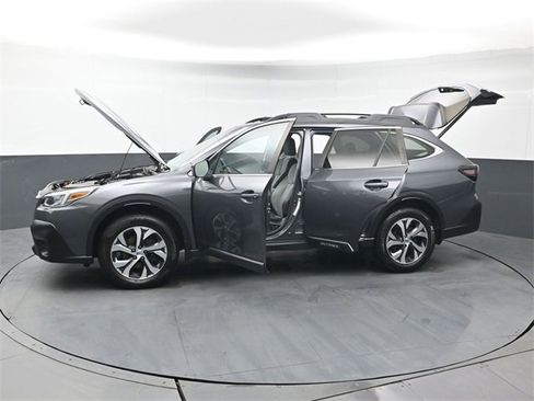 Used 2020 Subaru Outback Limited image 50