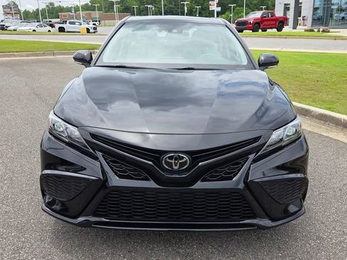 Used 2023 Toyota Camry SE FWD image 2