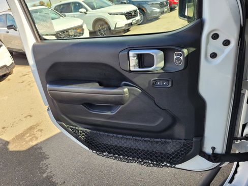 Used 2020 Jeep Wrangler Unlimited Rubicon image 16