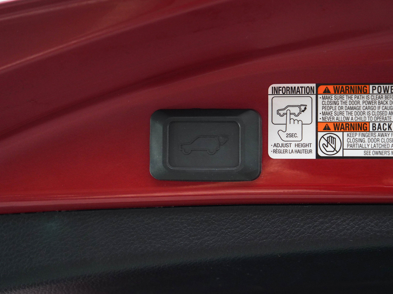 Used 2015 Toyota RAV4 Limited w/ Technology Package AWD/4WD image 17