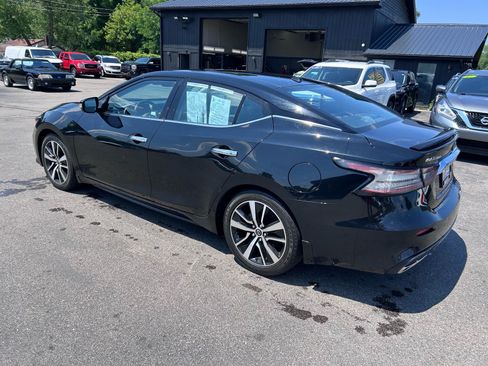 Used 2023 Nissan Maxima SL FWD image 7