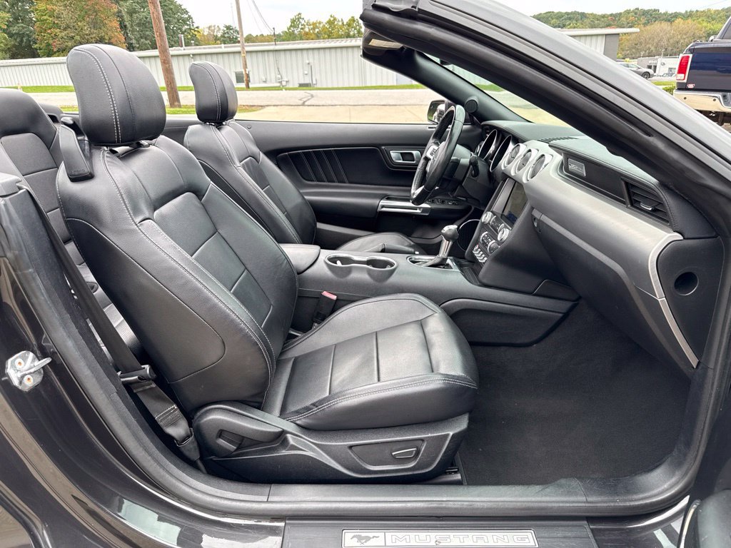 Used 2022 Ford Mustang Premium RWD image 46