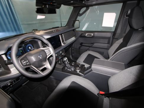 New 2026 Ford Bronco Big Bend AWD/4WD image 2