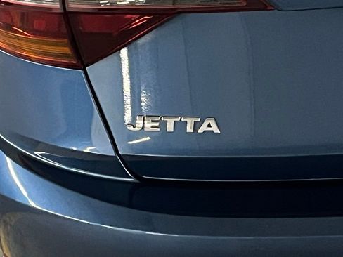 Used 2019 Volkswagen Jetta SEL Premium image 34